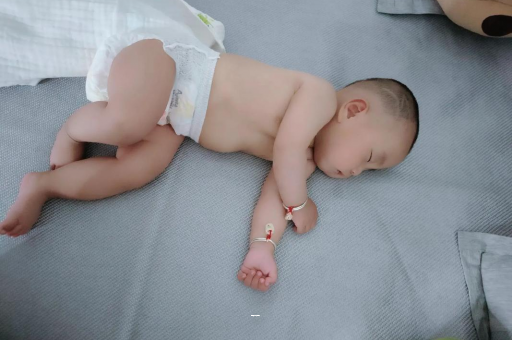 株洲宝宝突然很多眼屎